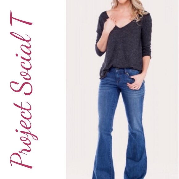 NWT PROJECT SOCIAL T DEBBIE V-NECK PLUNGE RAW EDGE RELAXED TEE, MEDIUM - Picture 10 of 13